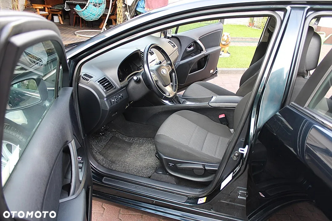 Toyota Avensis 2.0 D-4D Premium - 13