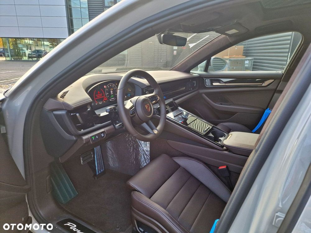 Porsche Panamera - 5