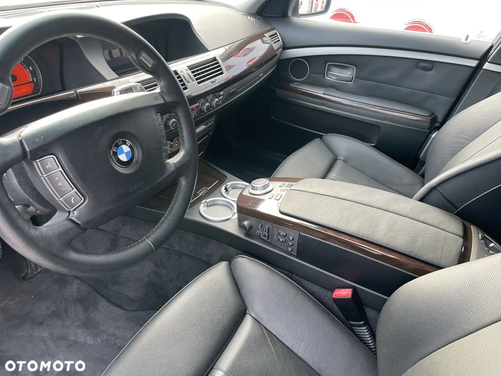 BMW Seria 7 740i - 9