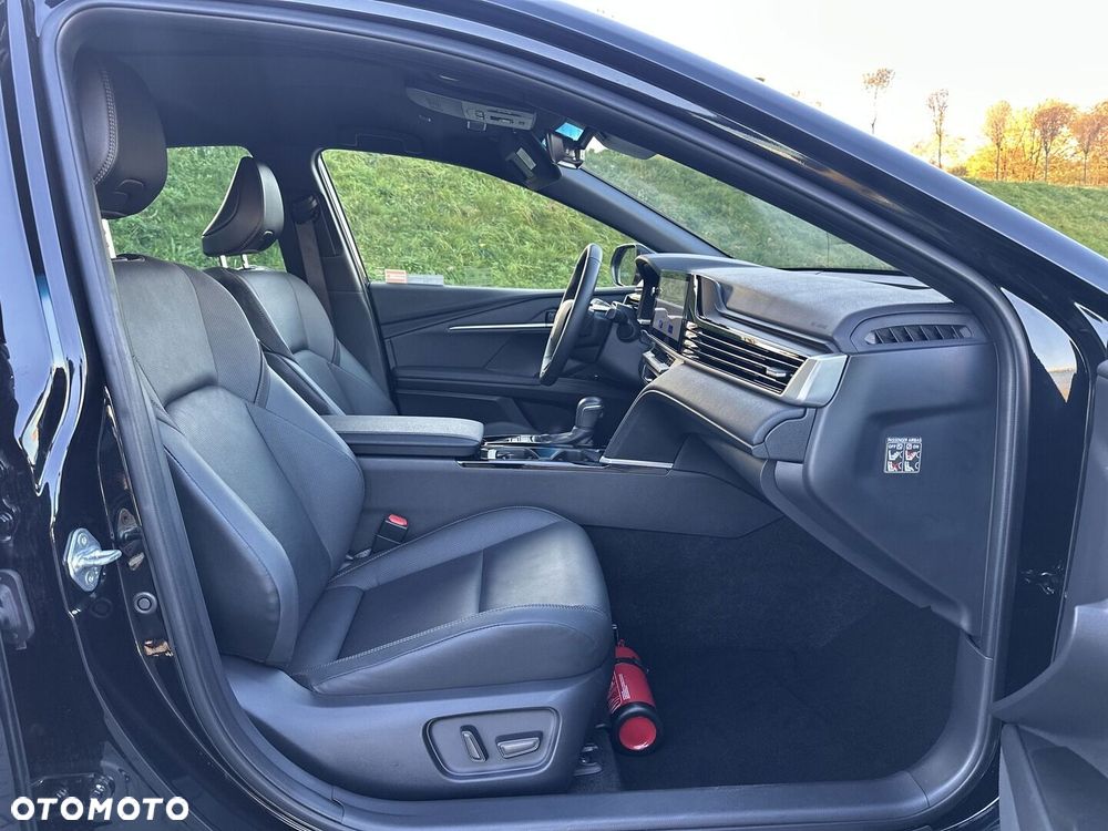 Toyota Camry - 18