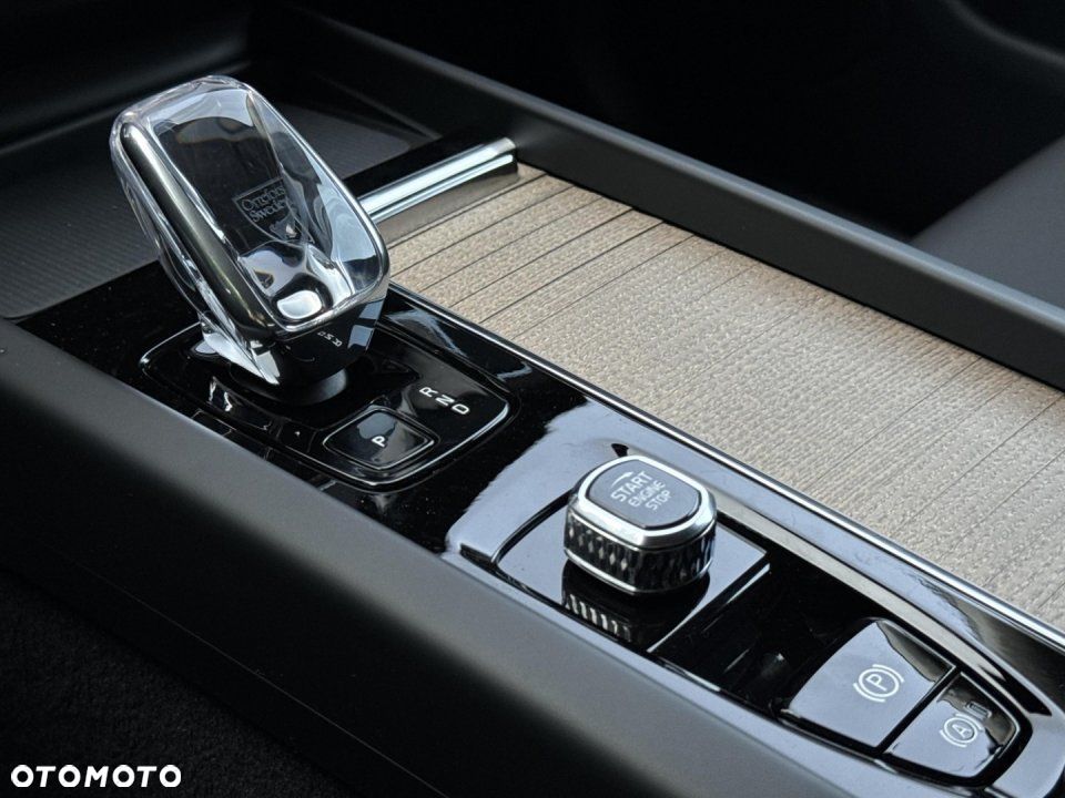 Volvo XC 60 - 24