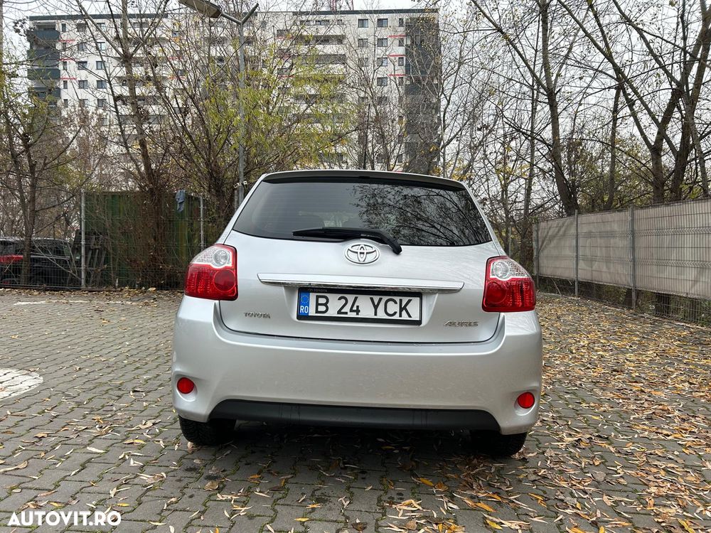 Toyota Auris - 5