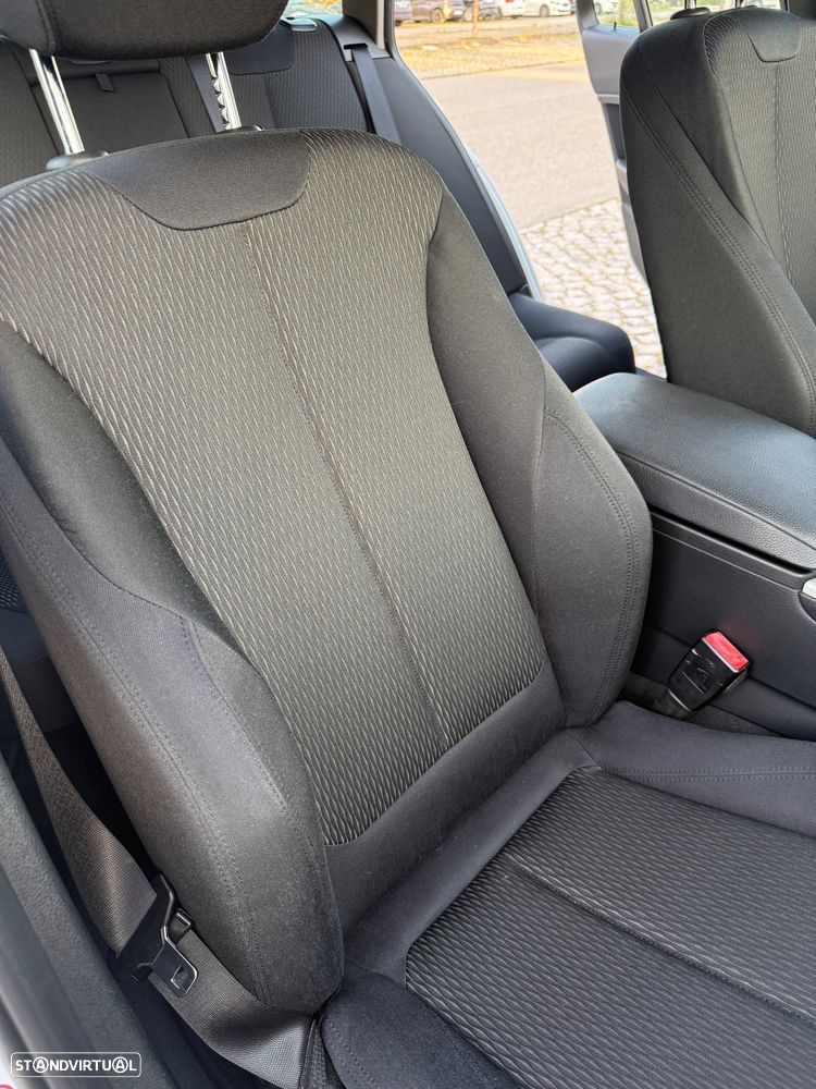 BMW 320 d EfficientDynamics Auto - 7