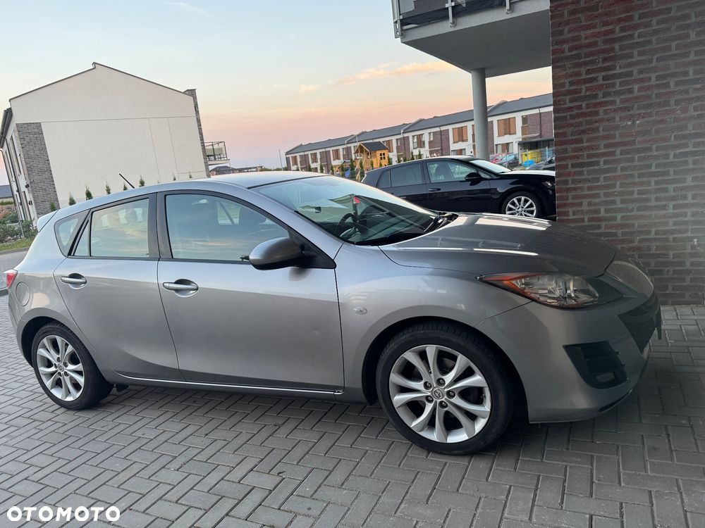 Mazda 3 2.0 Exclusive + - 4