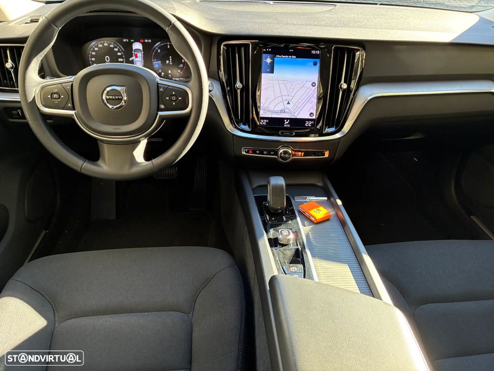 Volvo V60 2.0 B4 Momentum Plus Geartronic - 20