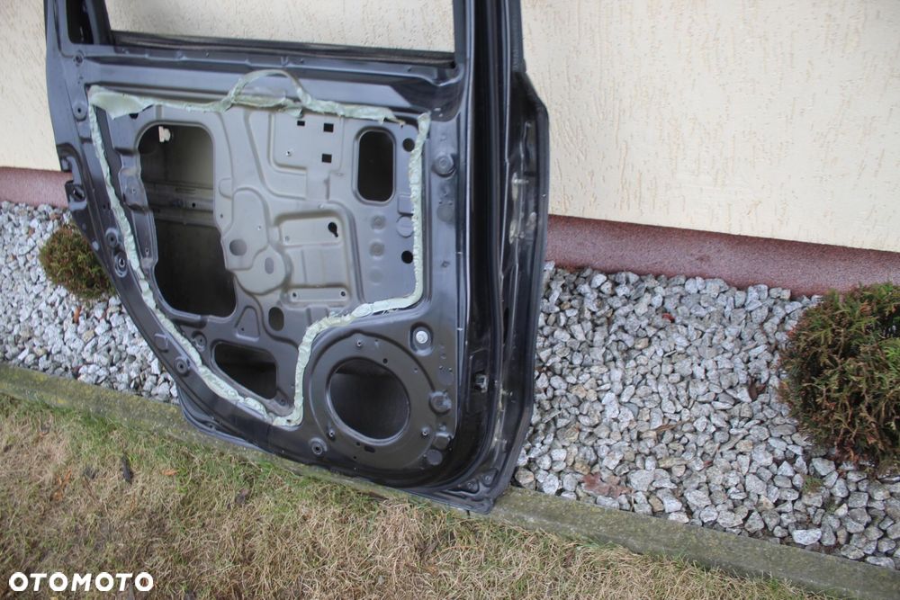 DRZWI LEWY TYŁ TYLNE Z11 NISSAN NOTE E11 - 7