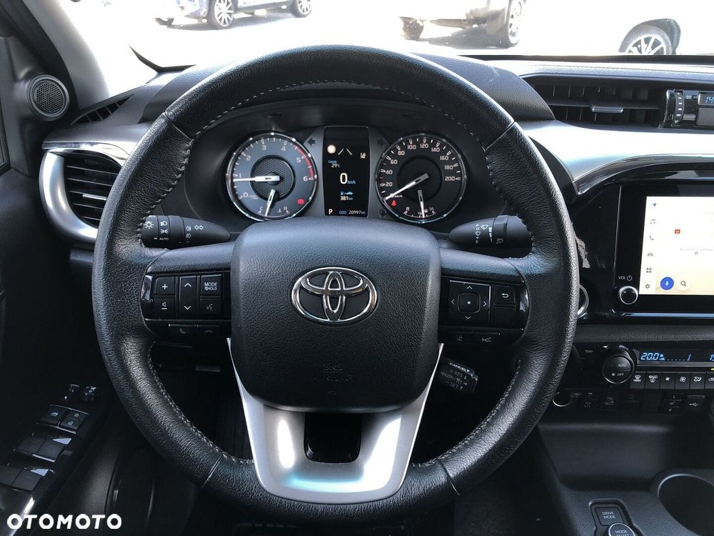 Toyota Hilux 2.8 D-4D mHEV Double Cab Executive 4x4 - 13