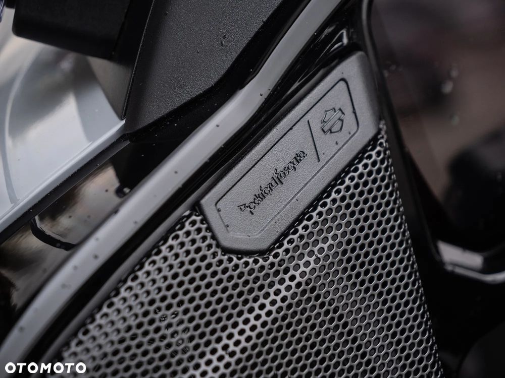 Harley-Davidson Touring Road Glide - 35