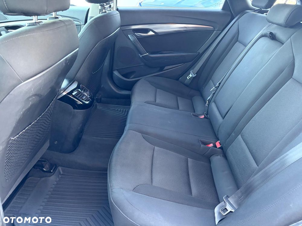 Hyundai i40 1.6 Comfort - 11