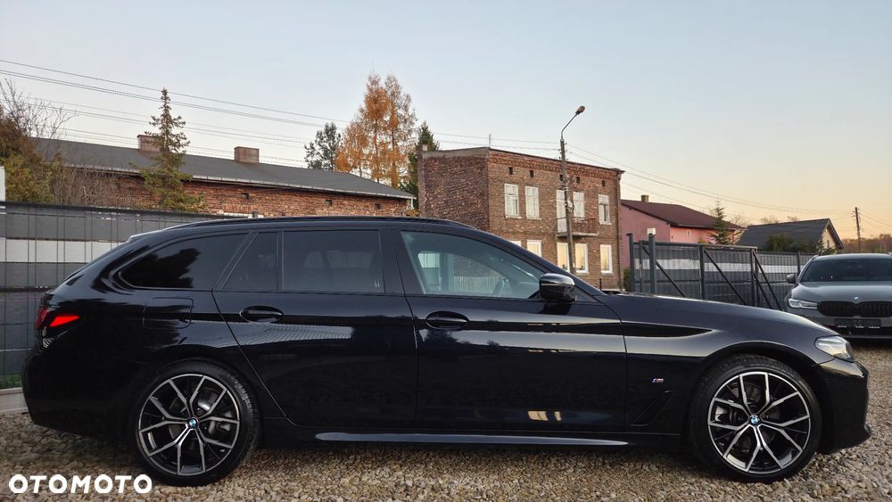 BMW Seria 5 520d xDrive Touring M Sport Edition - 14