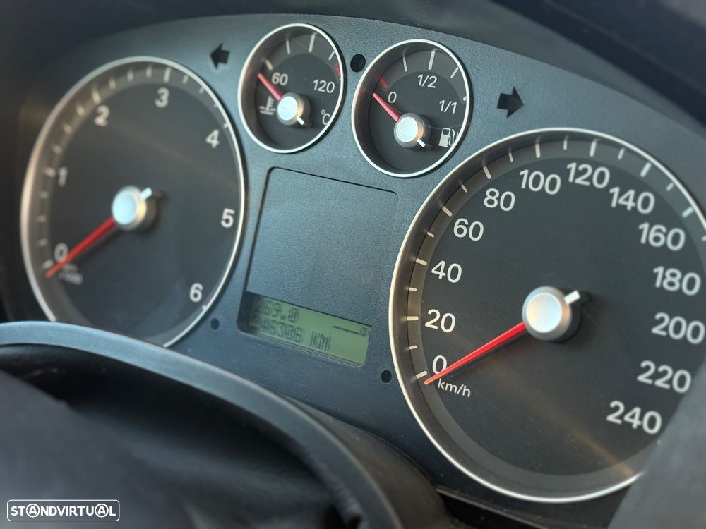 Ford Focus SW 1.6 TDCi Titanium - 11