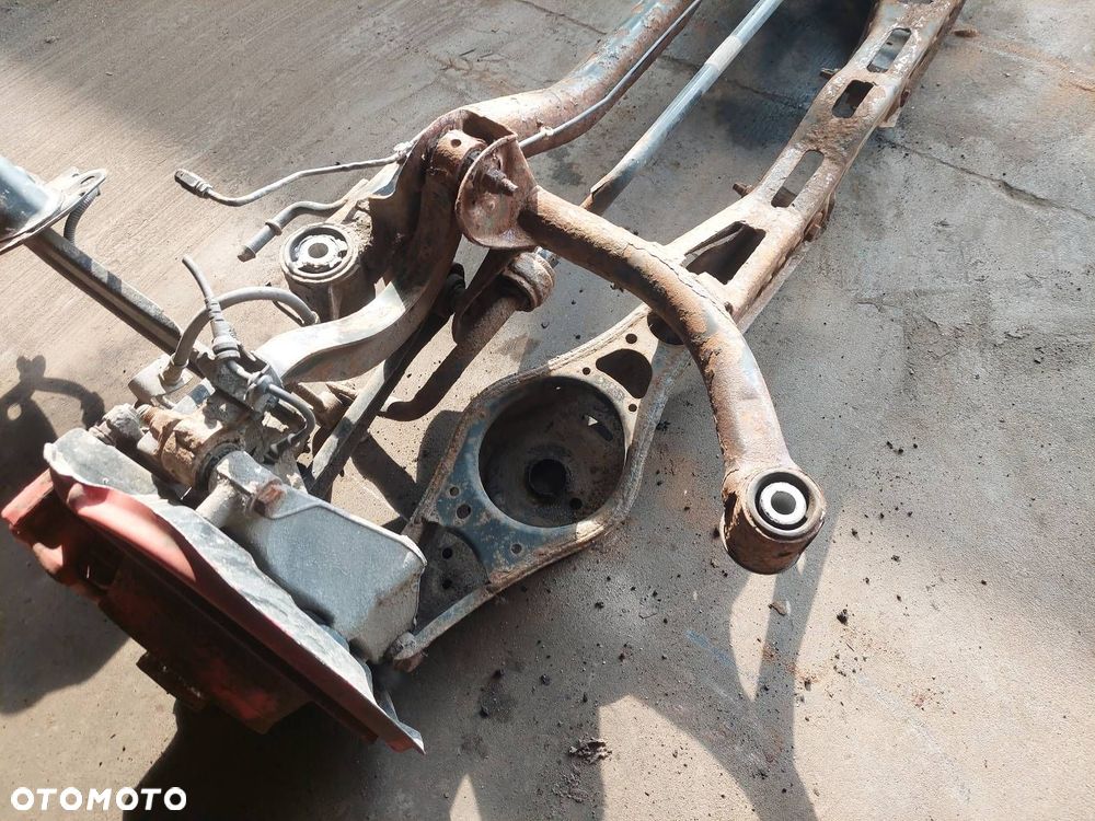 KOMPLETNE ZAWIESZENIE BELKA SANKI TYŁ VOLKSWAGEN PASSAT B6 SEDAN ID: 237999 - 5
