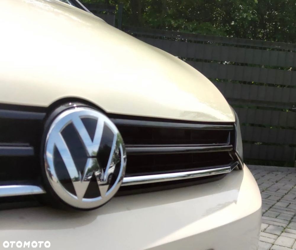 Volkswagen Touran - 11