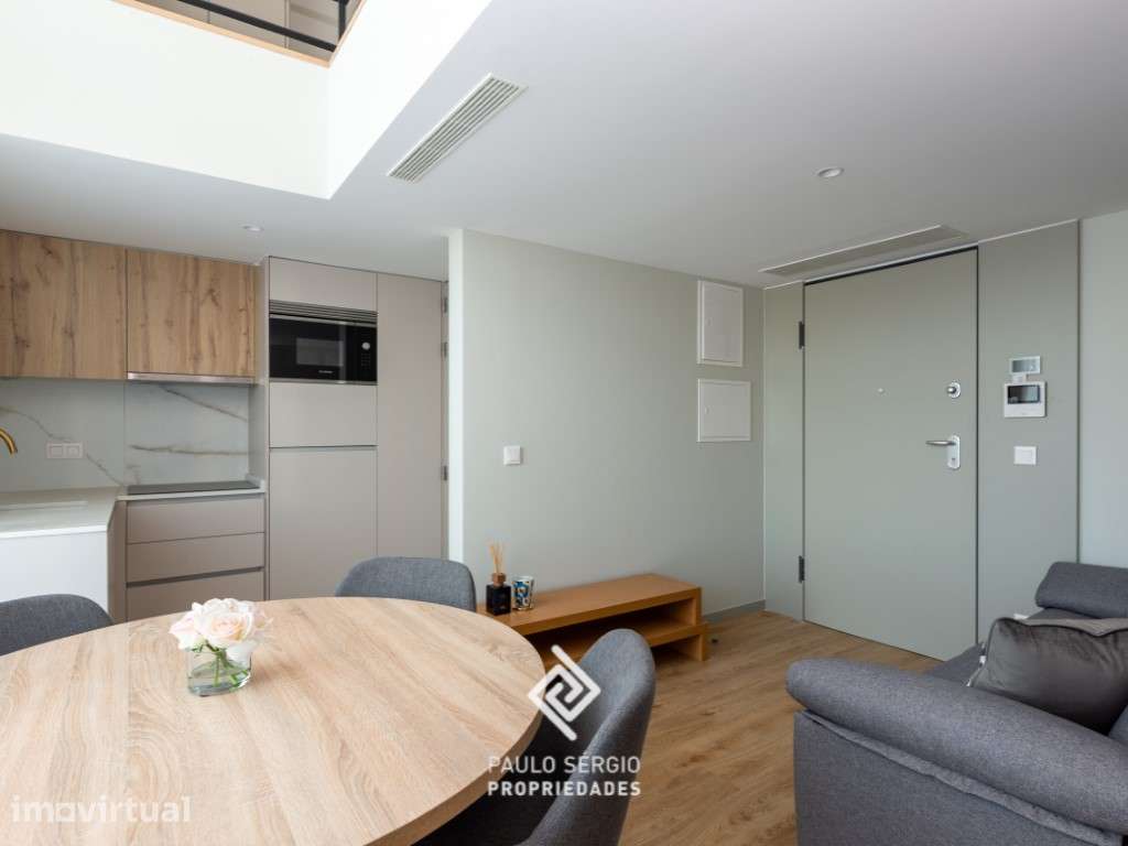 T1 Duplex de Luxo para Arrendamento com Piscina no Rooftop - Grande imagem: 2/19