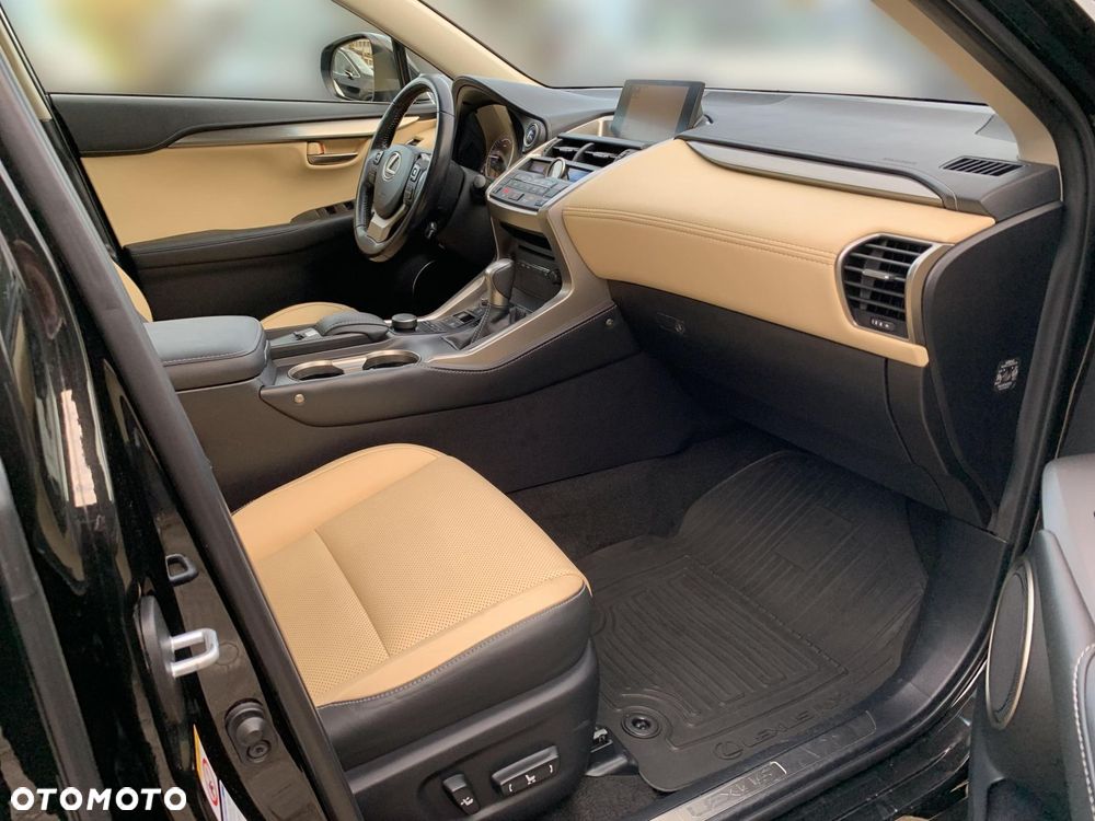 Lexus NX 300h Comfort AWD - 13