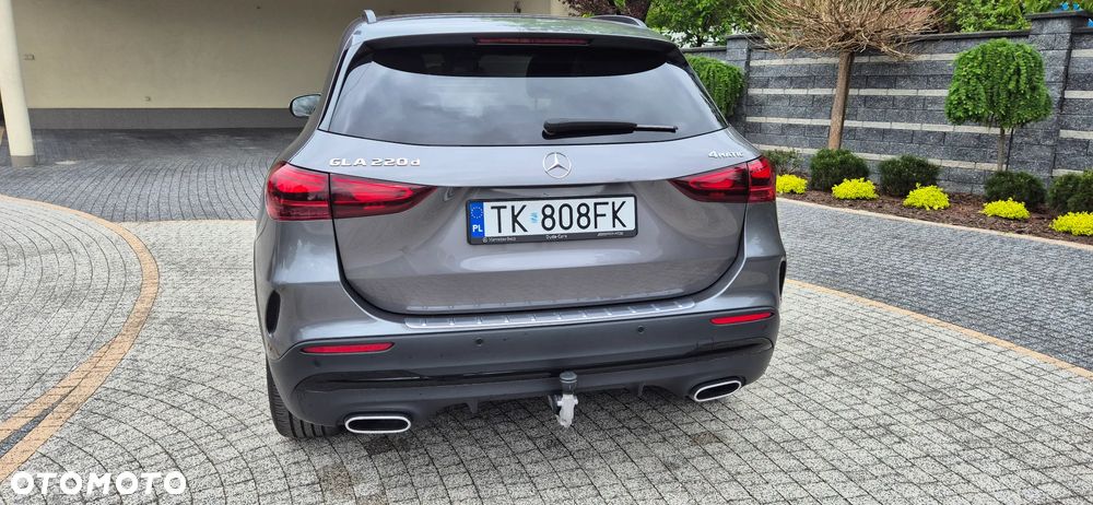 Mercedes-Benz GLA 220 d 4-Matic AMG Line - 6