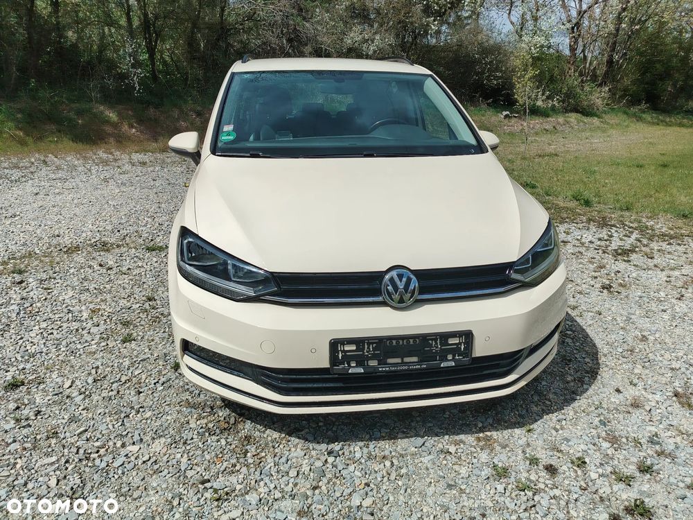 Volkswagen Touran - 4