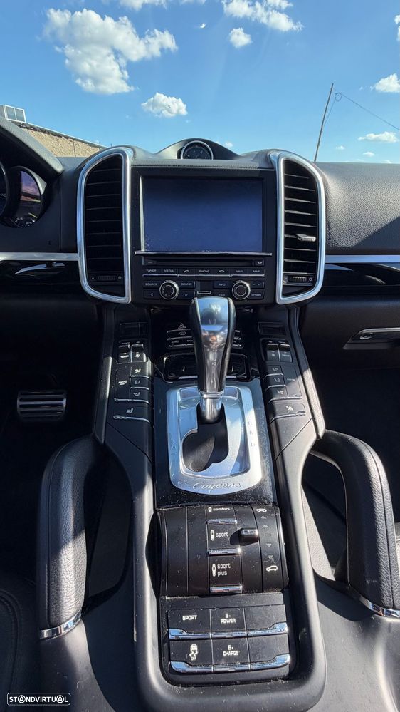 Porsche Cayenne S - 11