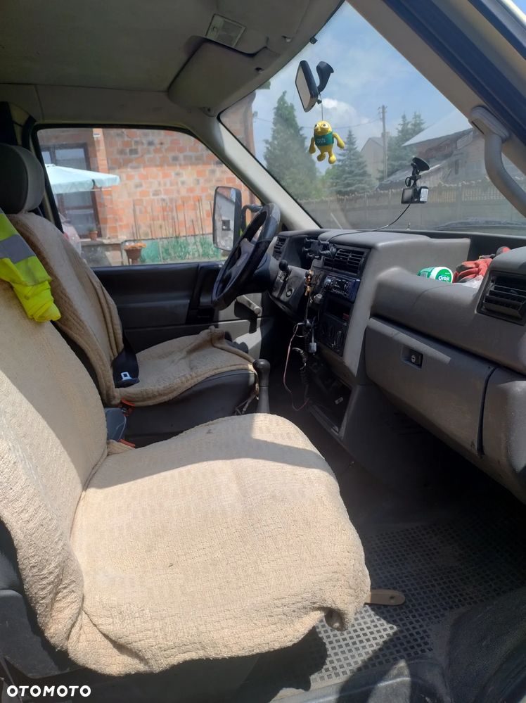 Volkswagen Transporter - 3