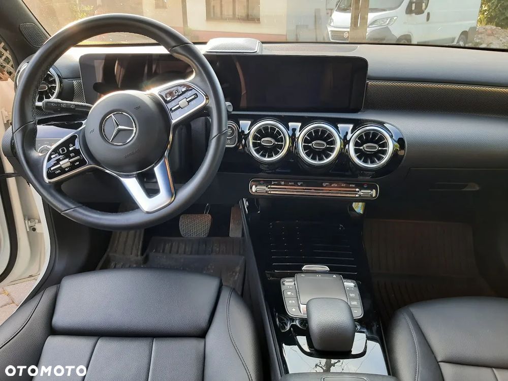 Mercedes-Benz Klasa A 200 Progressive 7G-DCT - 4