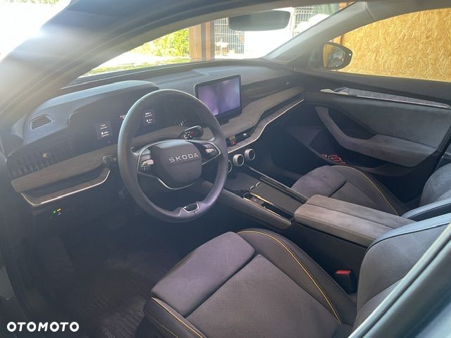 Skoda Superb 2.0 TSI Selection DSG - 8