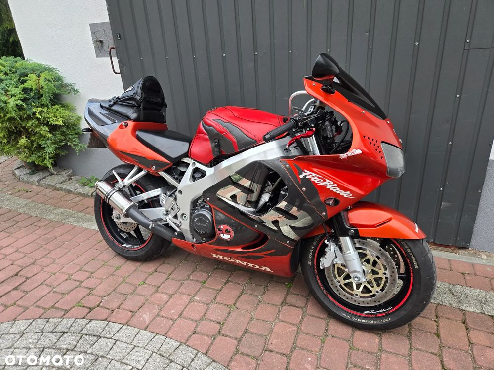 Honda CBR - 3