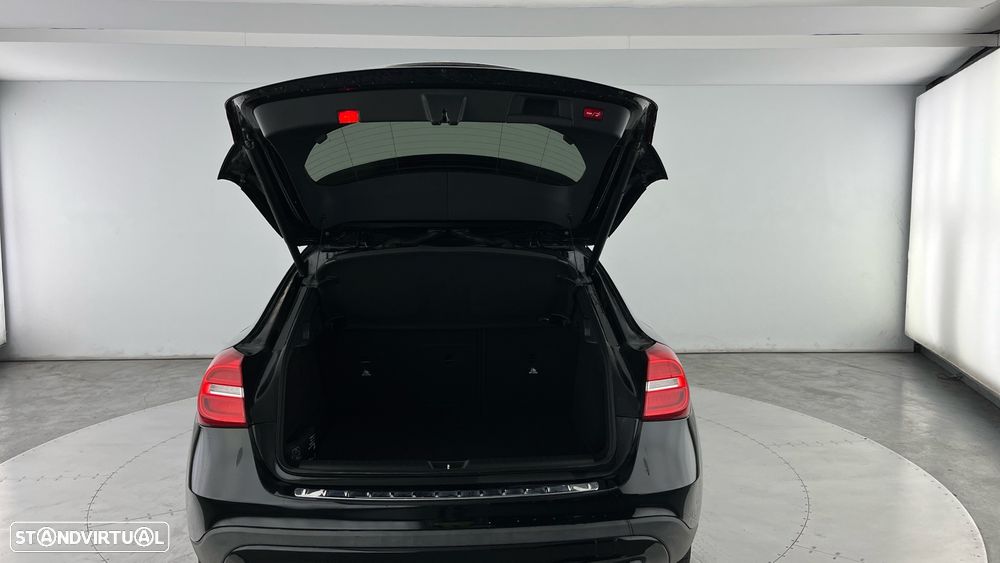 Mercedes-Benz GLA 200 CDI Urban - 16