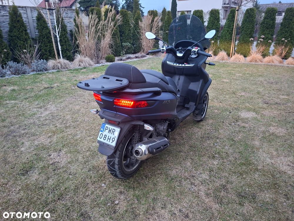 Piaggio MP-3 - 5