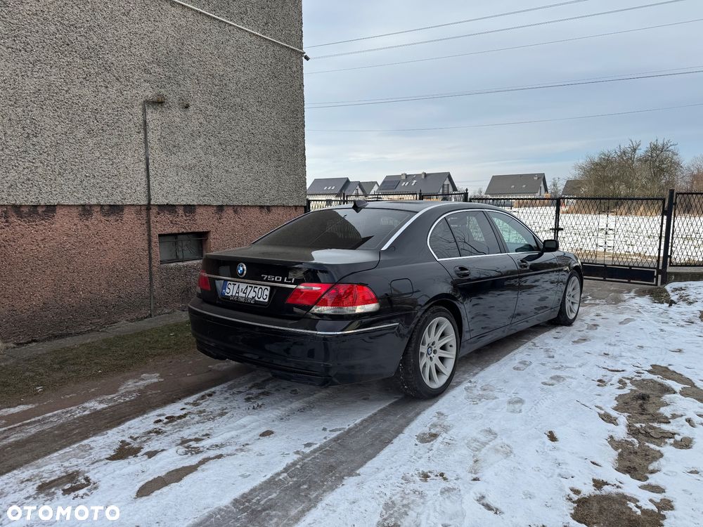 BMW Seria 7 750i L - 9