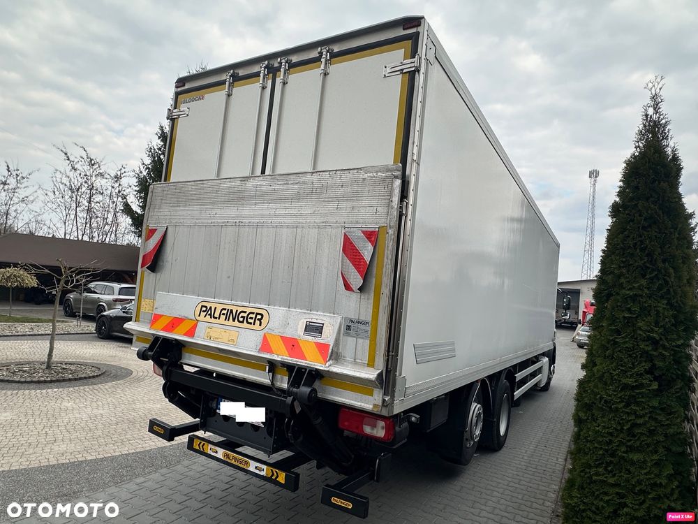 DAF CF 370 2017 r.  Chłodnia + Winda EURO 6 - 6
