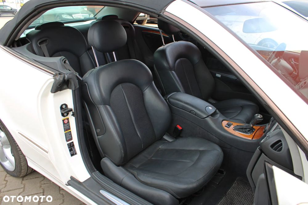 Mercedes-Benz CLK - 15
