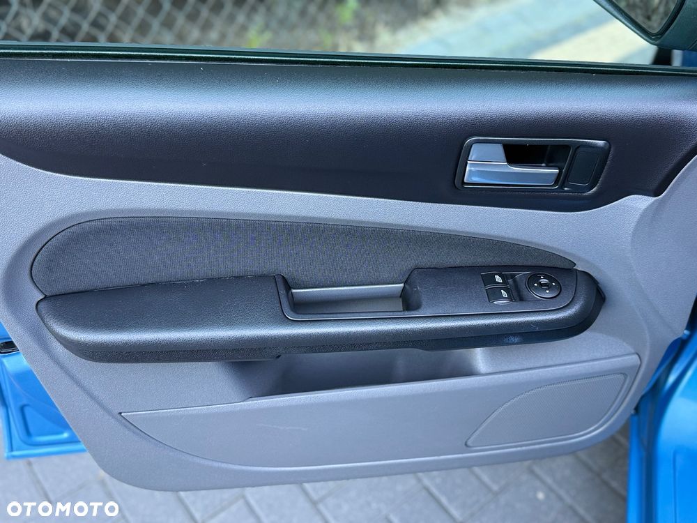 Ford Focus - 23