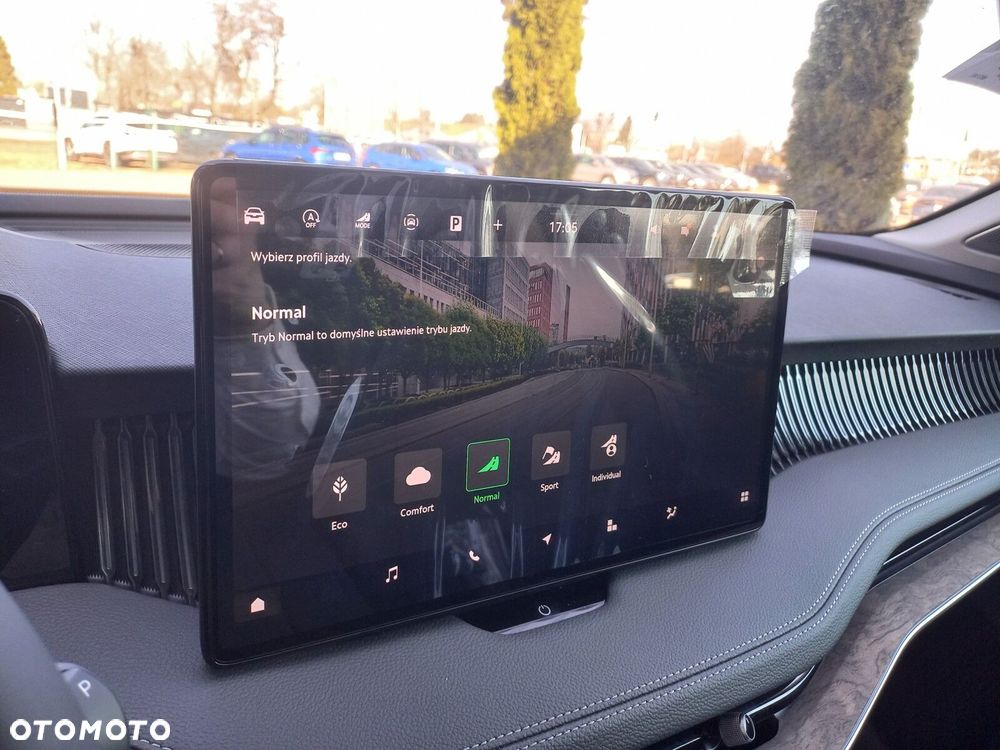 Skoda Superb 2.0 TDI SCR 4x4 L&K DSG - 29