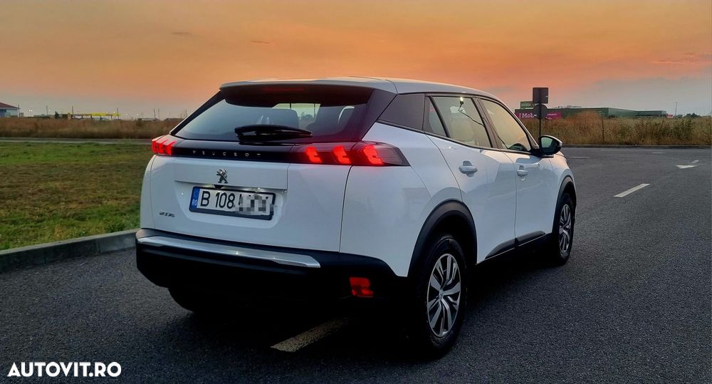 Peugeot 2008 BlueHDi 100 STOP & START Signature - 4