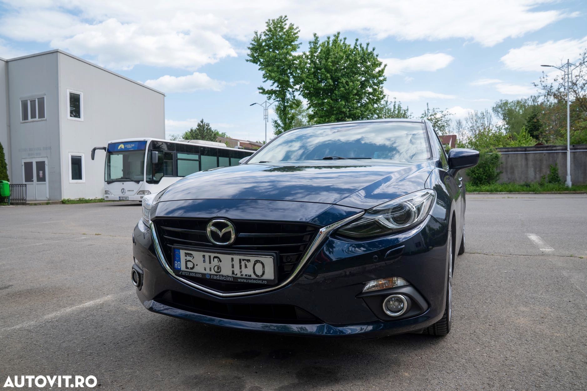 Mazda 3 G120 AT Revolution - 1