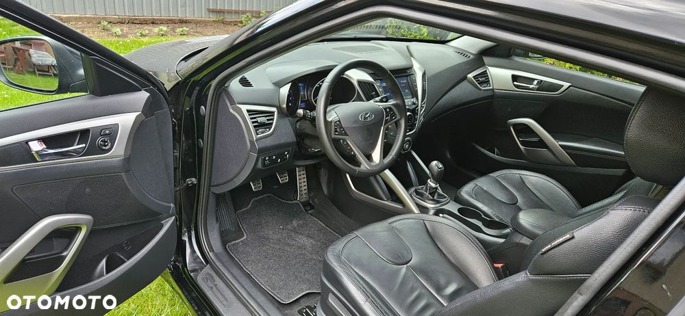Hyundai Veloster 1.6 Premium - 16