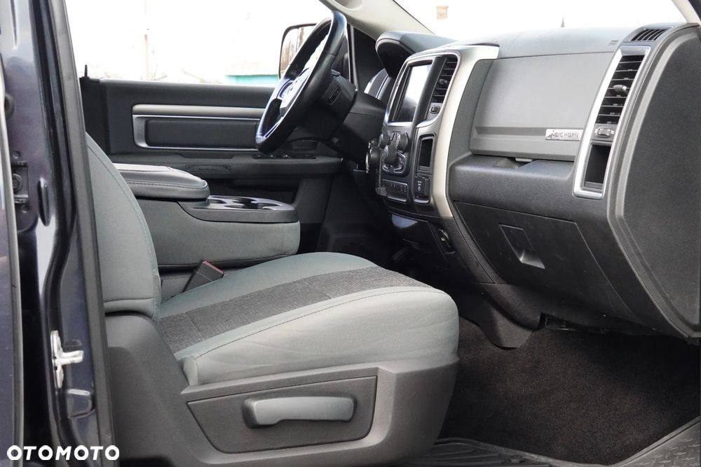 RAM 1500 Crew Cab Shortbed Bighorn - 36