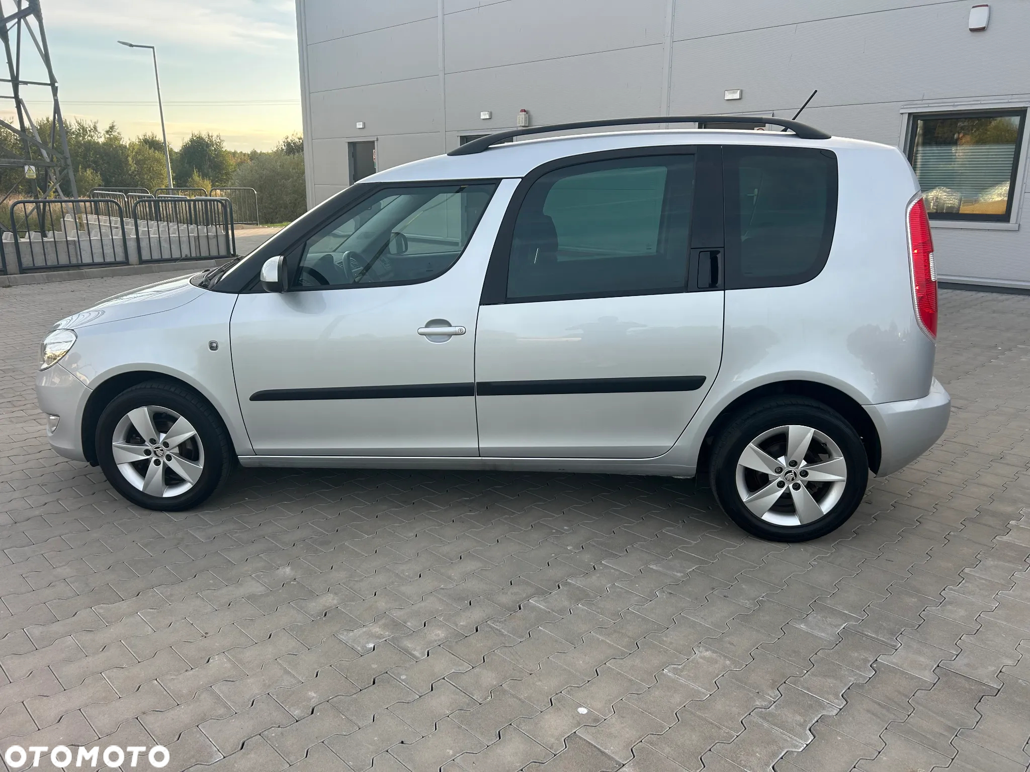 Skoda Roomster 1.2 TSI Style PLUS EDITION - 8