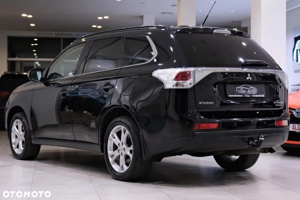 Mitsubishi Outlander 2.2 DI-D 4WD Diamant Edition - 10
