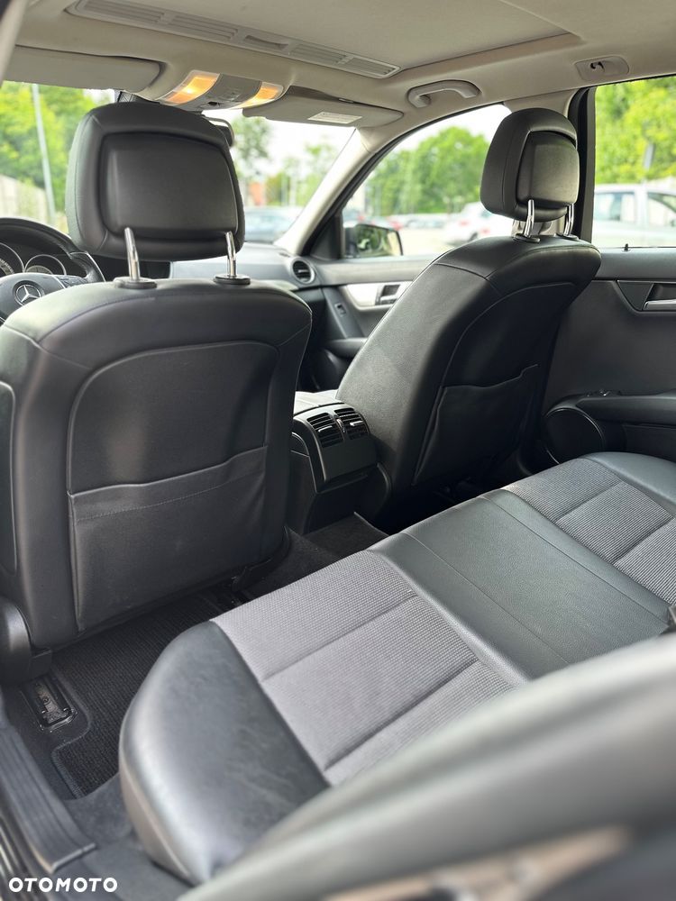 Mercedes-Benz Klasa C 220 CDI BlueEff Avantgarde - 11