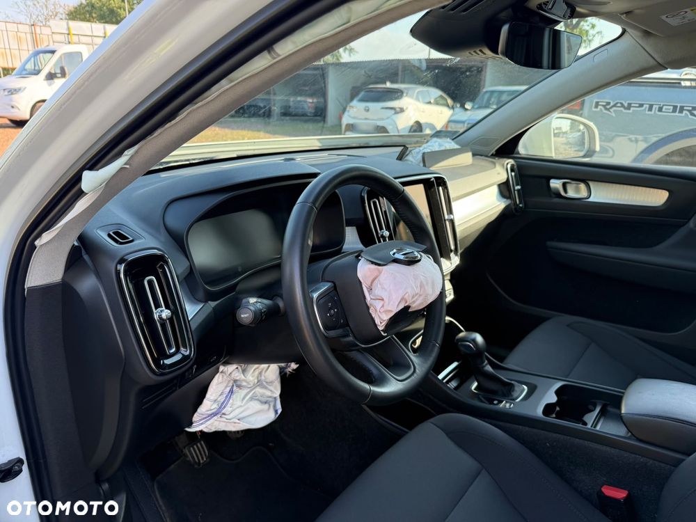 Volvo XC 40 T3 Momentum Pro - 15