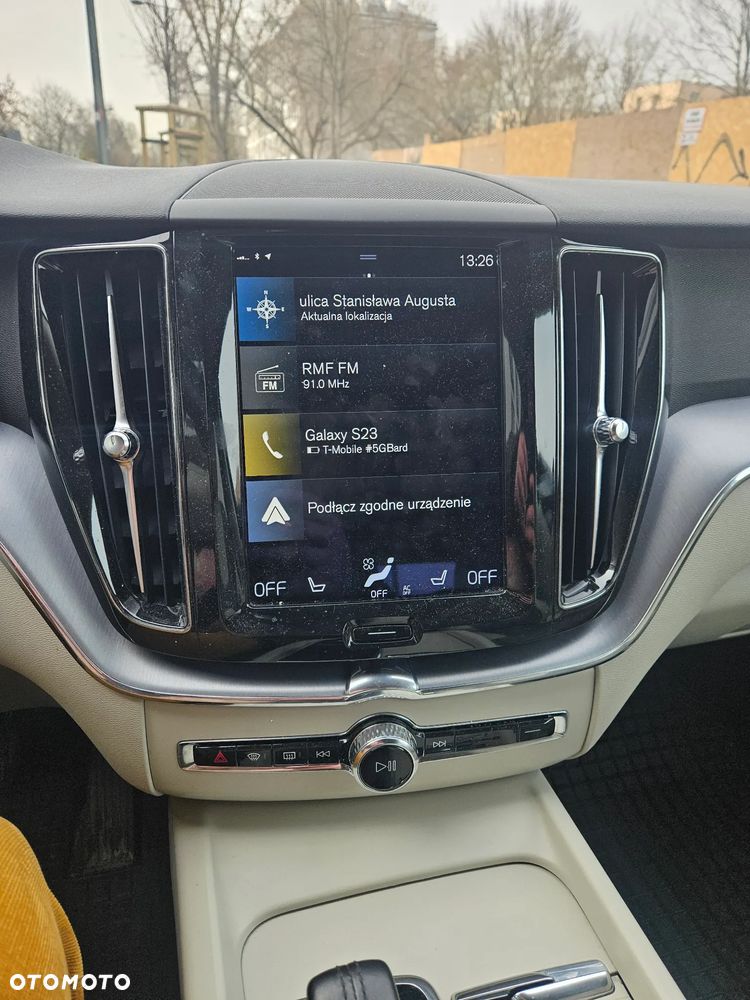 Volvo XC 60 B5 B AWD Momentum Pro - 10