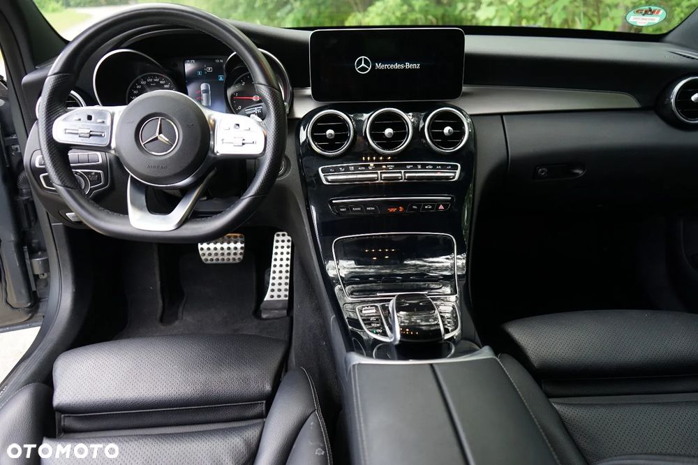 Mercedes-Benz Klasa C 300 d T 9G-TRONIC Night Edition - 12
