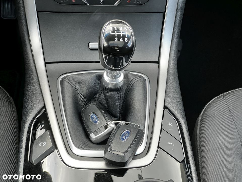 Ford Edge 2.0 TDCi 4WD Titanium - 18