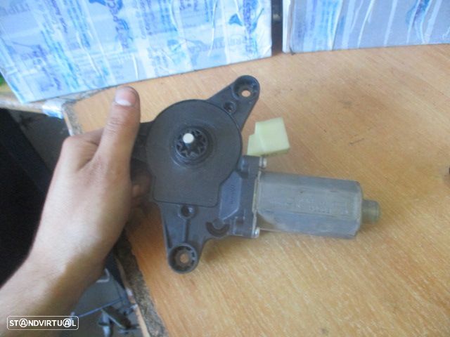 Motor Elevador Vidro 0130821940 MERCEDES W639 2007 FD - 2