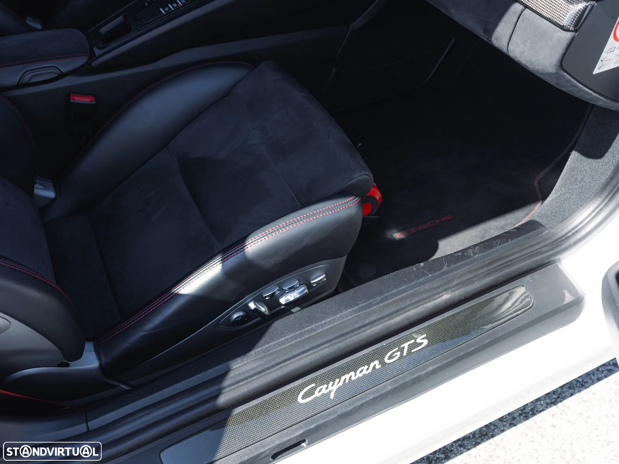Porsche Cayman 3.5 GTS PDK - 16