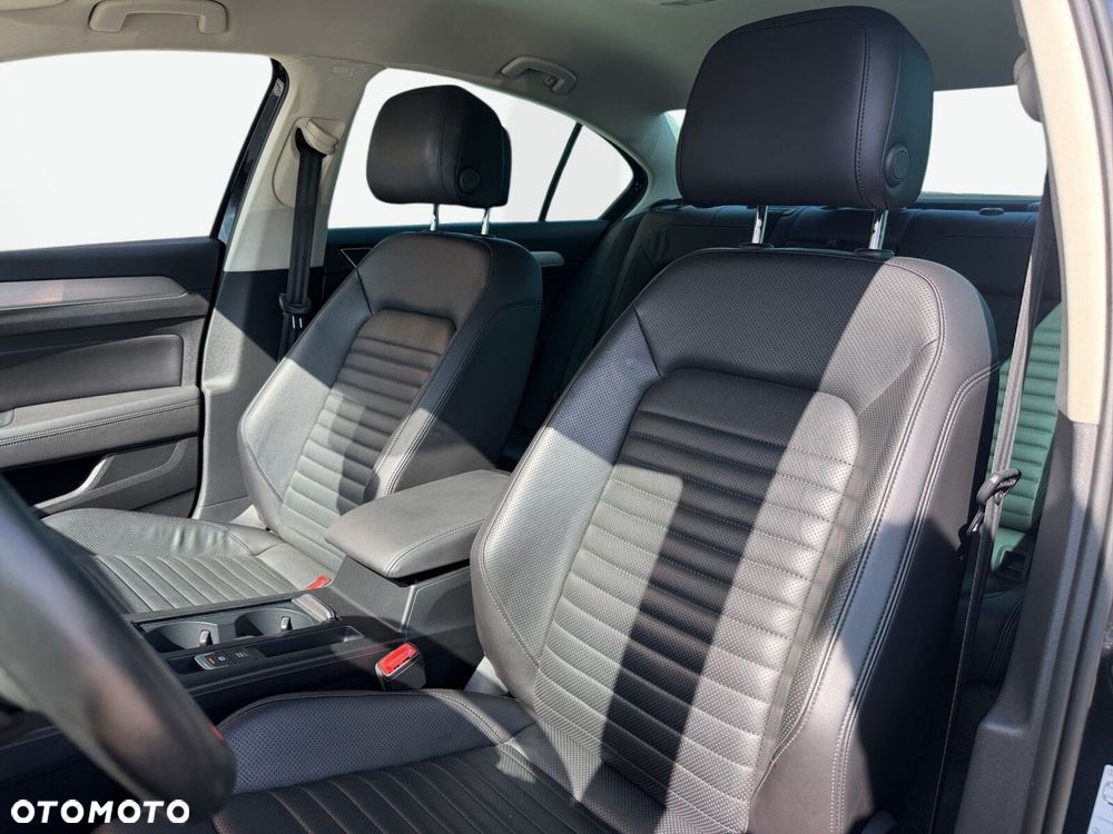 Volkswagen Passat 2.0 TSI BMT 4Mot Highline DSG - 12