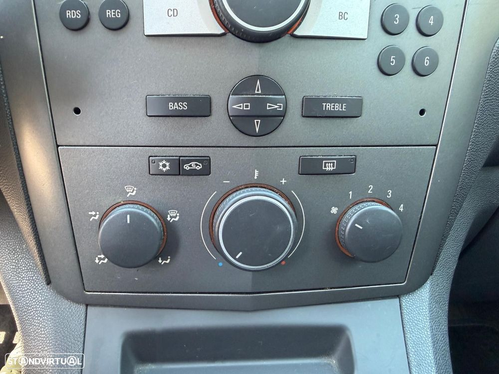 Opel Zafira 1.9 CDTI - 12