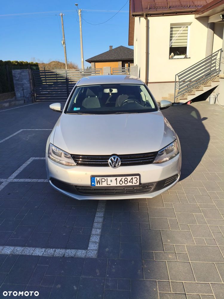 Volkswagen Jetta 1.2 TSI Comfortline - 1