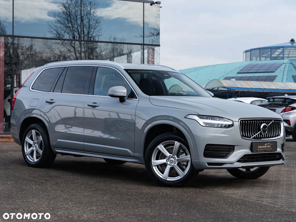 Volvo XC 90 - 9